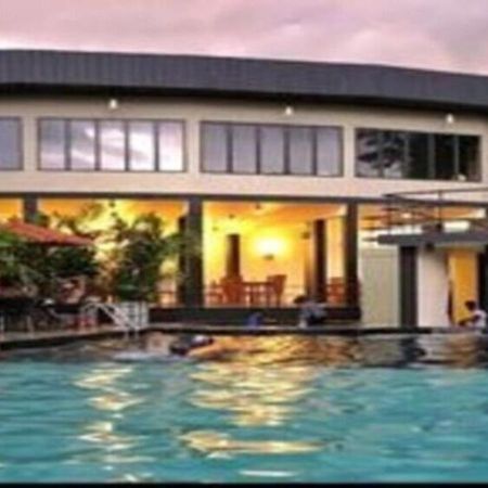 Garden Beach Hotel Kalutara Exterior foto