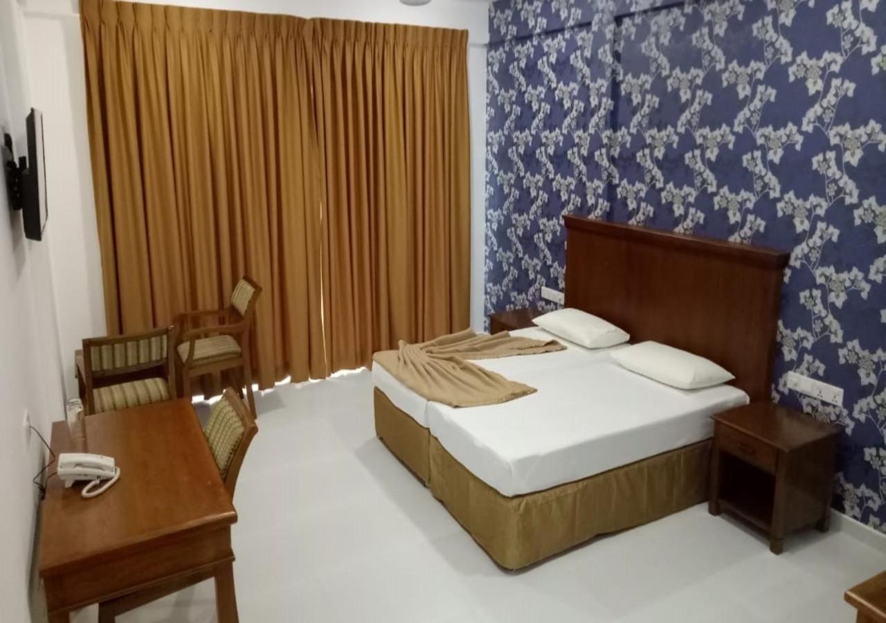 Garden Beach Hotel Kalutara Exterior foto