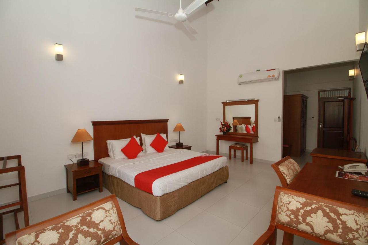 Garden Beach Hotel Kalutara Exterior foto